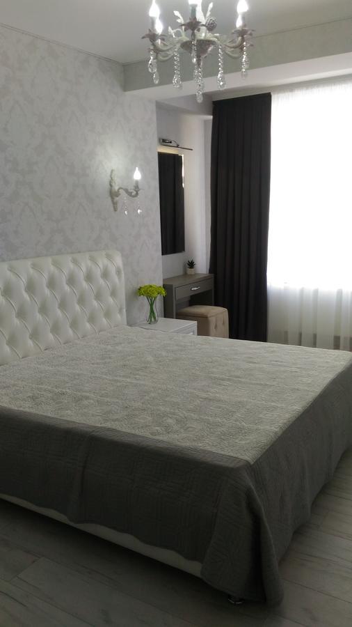 Apartament Lux Sect. Riscani キシナウ エクステリア 写真