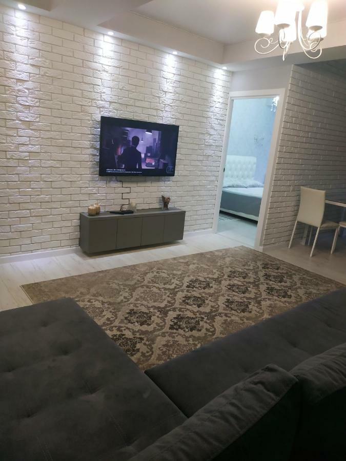 Apartament Lux Sect. Riscani キシナウ エクステリア 写真