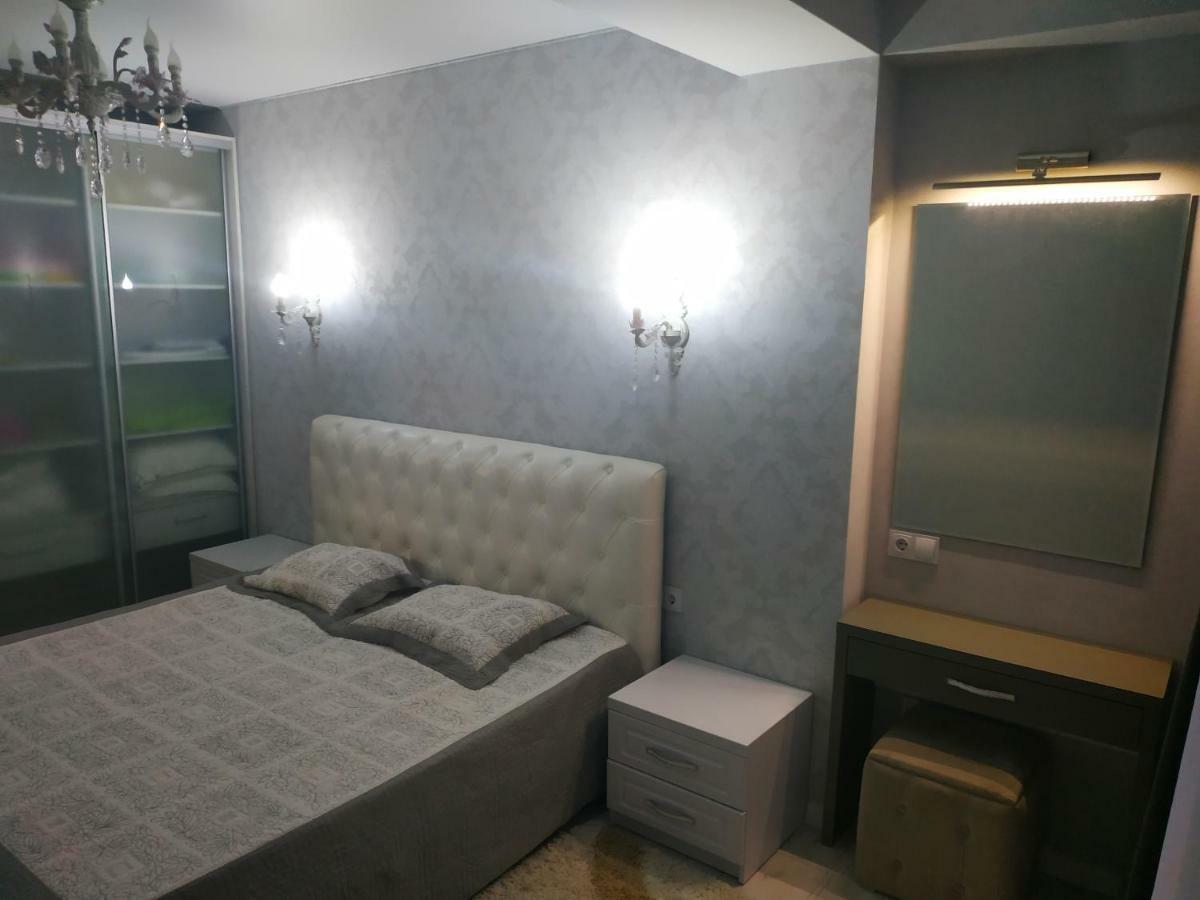 Apartament Lux Sect. Riscani キシナウ エクステリア 写真